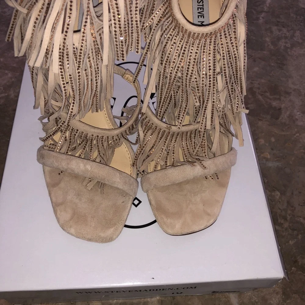 🎊🔥Steve Madden Beige/Tan Heels🔥🔥 - Picture 3 of 7
